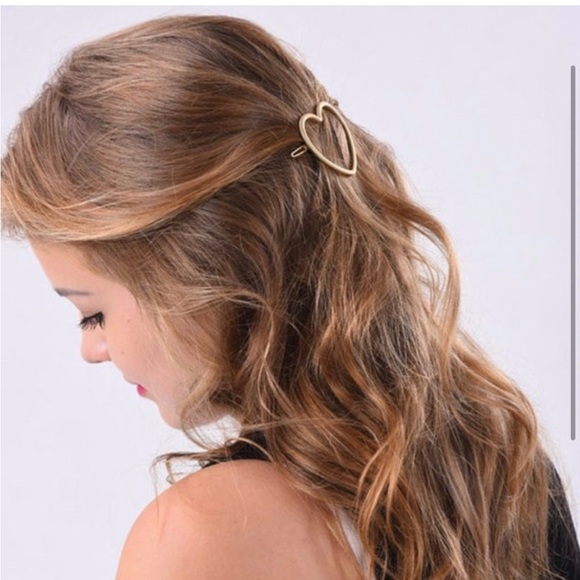 Pretty Gold Heart Hair Clip. NWT. - Picture 2 of 5